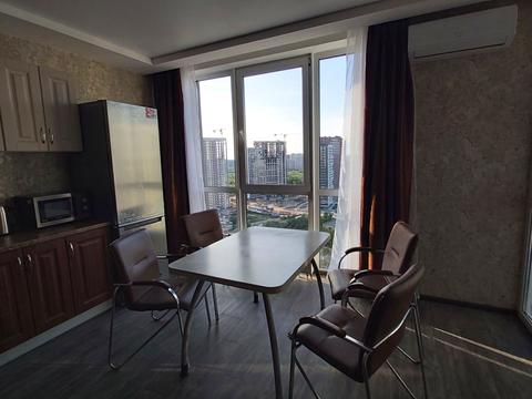 квартира по адресу Виктора Некрасова ул. (Північно-Сирецька), 10