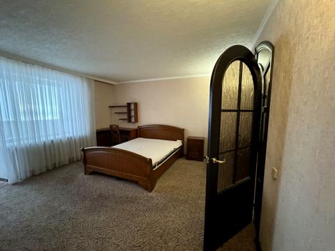 квартира за адресою Гетьмана Петра Дорошенка вул. (Генерала Грушевого), 12