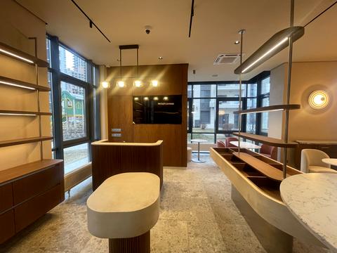 коммерческая по адресу Андрея Верхогляда ул. (Михайла Драгомирова), 16