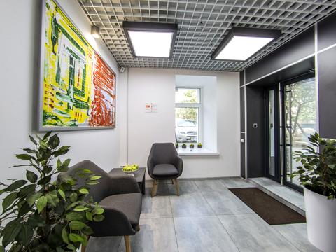 комерційна за адресою Волоська вул., 31-А