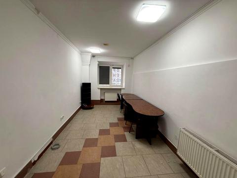 комерційна за адресою Михайла Коцюбинського вул., 25