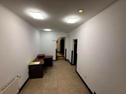 комерційна за адресою Михайла Коцюбинського вул., 25