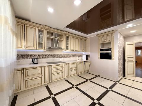 квартира за адресою Авіаконструктора Ігоря Сікорського вул. (Танкова), 1