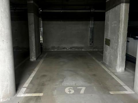 паркомісце за адресою Ревуцького вул., 40-В