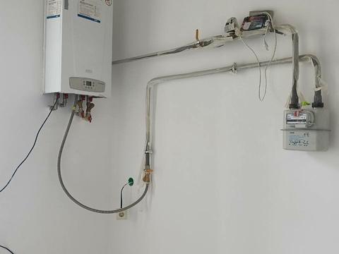 комерційна за адресою Хіміків вул., 21