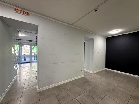 комерційна за адресою Борщагівська вул., 117/125