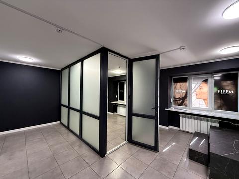 комерційна за адресою Борщагівська вул., 117/125