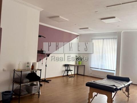 комерційна за адресою Анни Ахматової вул., 3