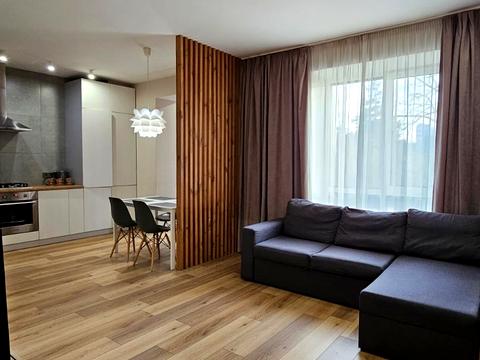 квартира за адресою Левка Лук'яненка вул. (Василя Жуковського), 16, 18, 20, 24