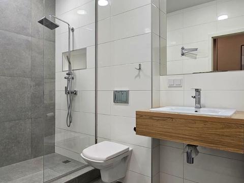 квартира за адресою Левка Лук'яненка вул. (Василя Жуковського), 16, 18, 20, 24