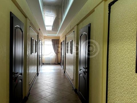 комерційна за адресою Льотчиків вул., 74