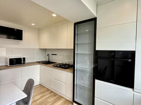 квартира за адресою Героїв Майдану вул. (Червоноармійська), 93