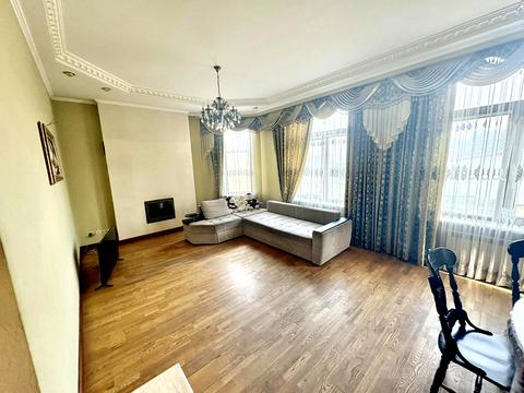 комерційна за адресою Геофізиків вул., 19