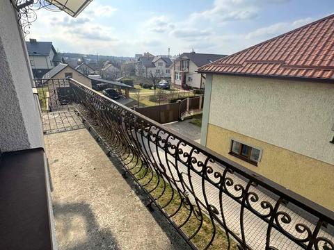 комерційна за адресою Геофізиків вул., 19