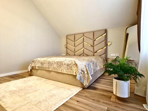 будинок за адресою Урядова, 24А