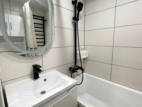 квартира за адресою Героїв Майдану вул. (Червоноармійська), 93