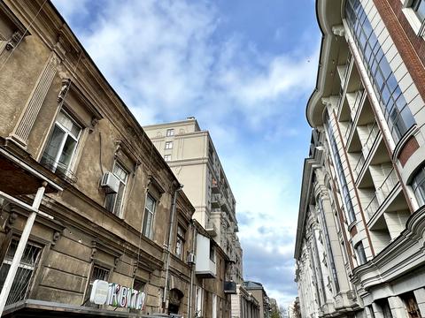 комерційна за адресою Троїцька вул., 12