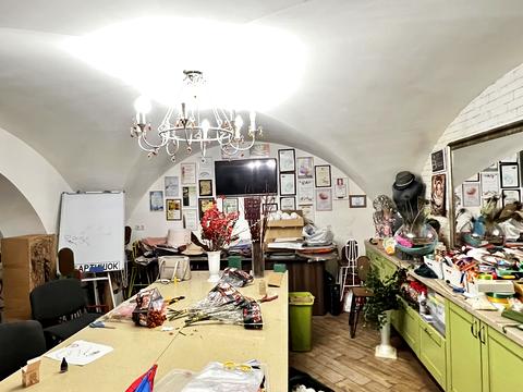 комерційна за адресою Троїцька вул., 12