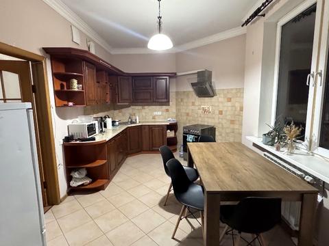 квартира за адресою Дмитрівська вул., 82