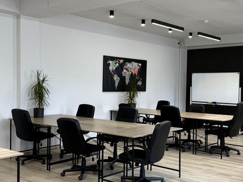 комерційна за адресою Стрілецька вул., 4