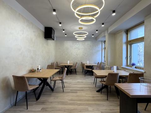 комерційна за адресою Стрілецька вул., 4