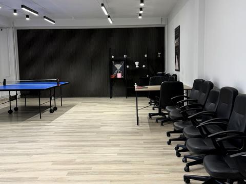 комерційна за адресою Стрілецька вул., 4