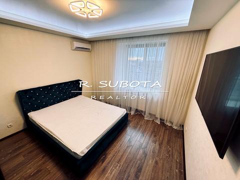 квартира за адресою Високовольтна вул., 14-Д