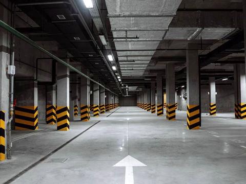 паркоместо по адресу Михаила Максимовича ул. (Трутенко Онуфрия), (Будинок «Престон»)