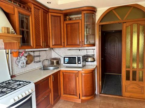 квартира за адресою Юрія Кондратюка вул. (Комунарівська), 11