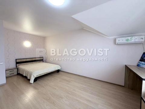 будинок за адресою Молодіжна вул.