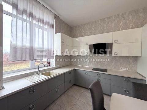 будинок за адресою Молодіжна вул.