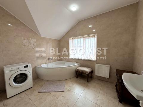 будинок за адресою Молодіжна вул.