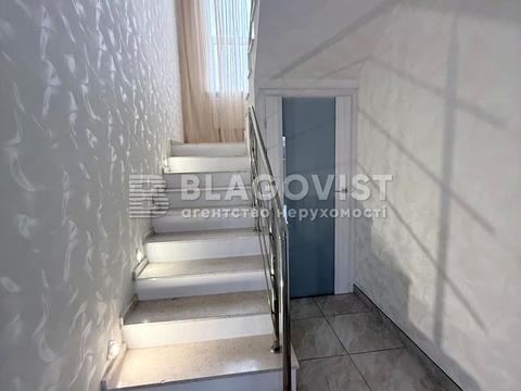 будинок за адресою Молодіжна вул.