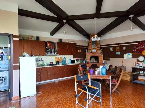 будинок за адресою Набережна