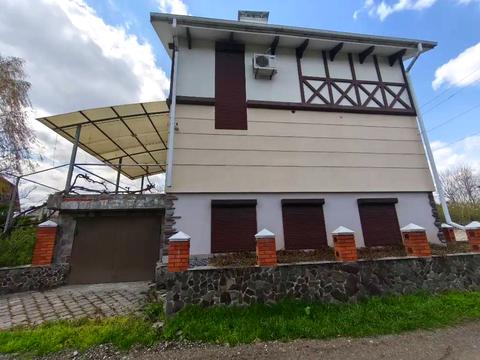 будинок за адресою Набережна