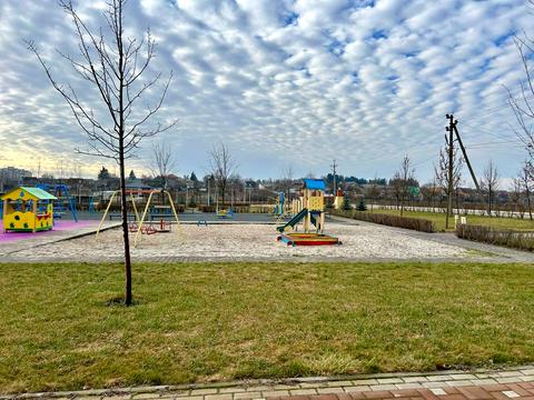 участок по адресу Садова