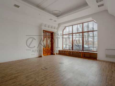 комерційна за адресою Контрактова пл., 10а