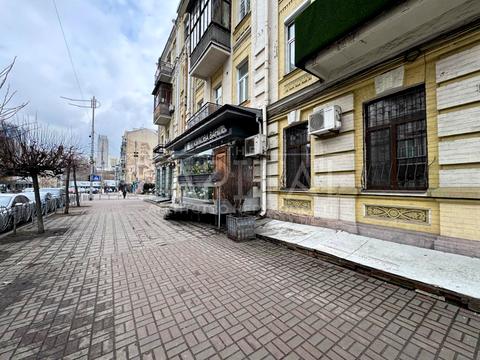 коммерческая по адресу Саксаганского ул., 13/42