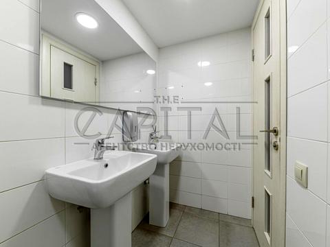 коммерческая по адресу Антоновича ул. (Горького), 1