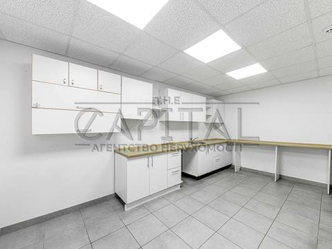 коммерческая по адресу Антоновича ул. (Горького), 1