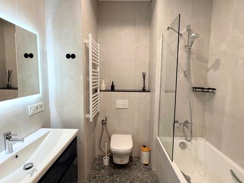 квартира за адресою Олександра Кониського вул., 22-А