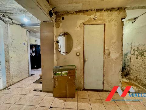 комерційна за адресою Академіка Вернадського бульв., 65