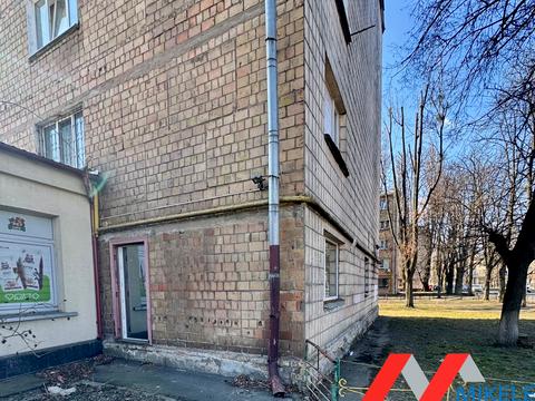 комерційна за адресою Академіка Вернадського бульв., 65