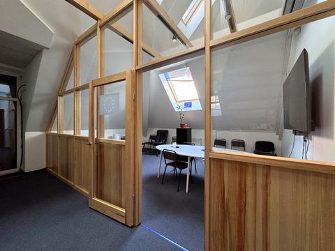 комерційна за адресою Південна вул., 4/6