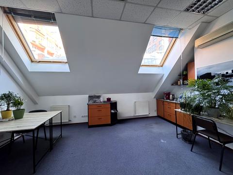 комерційна за адресою Південна вул., 4/6