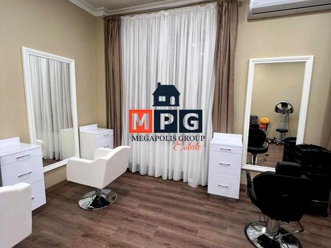 комерційна за адресою Захисників України, 2