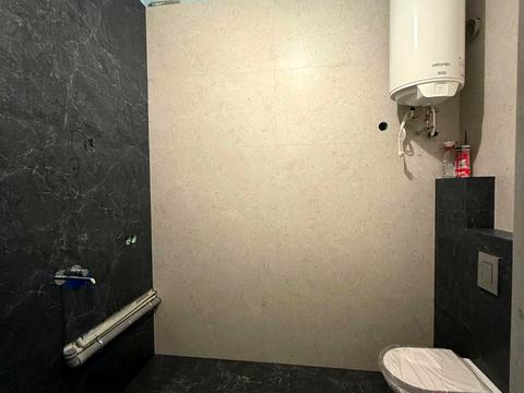 комерційна за адресою Малоголосківська вул., (Будинок)