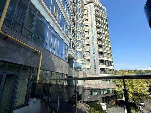 комерційна за адресою Болсуновська вул. (Сергія Струтинського), 2