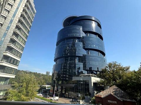 комерційна за адресою Болсуновська вул. (Сергія Струтинського), 2