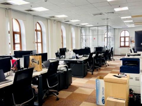 комерційна за адресою Петра Сагайдачного вул., 33